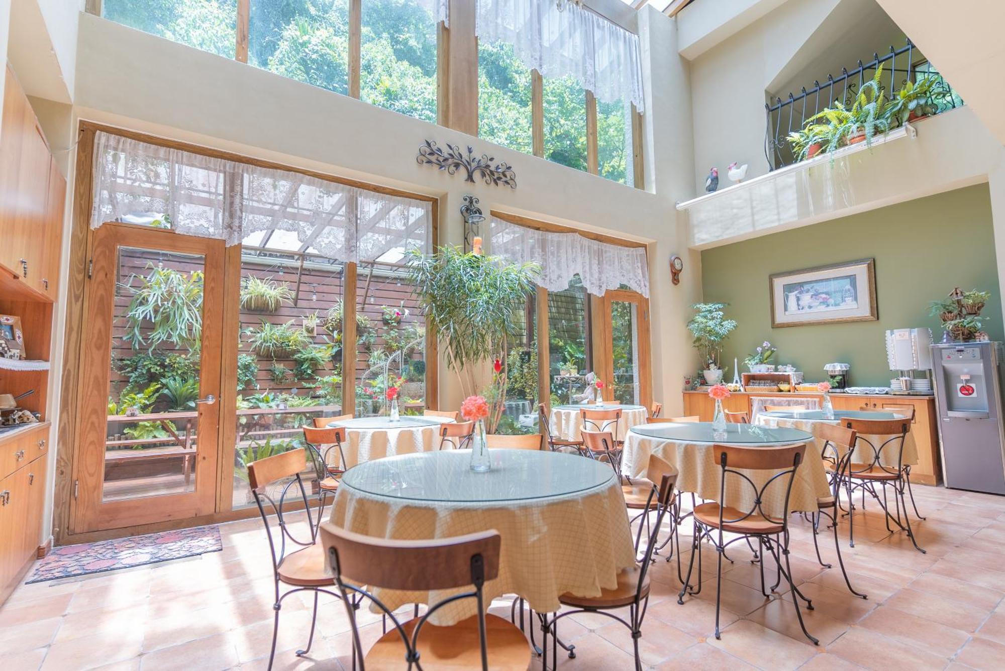 Europe Villa Renai Luaran gambar